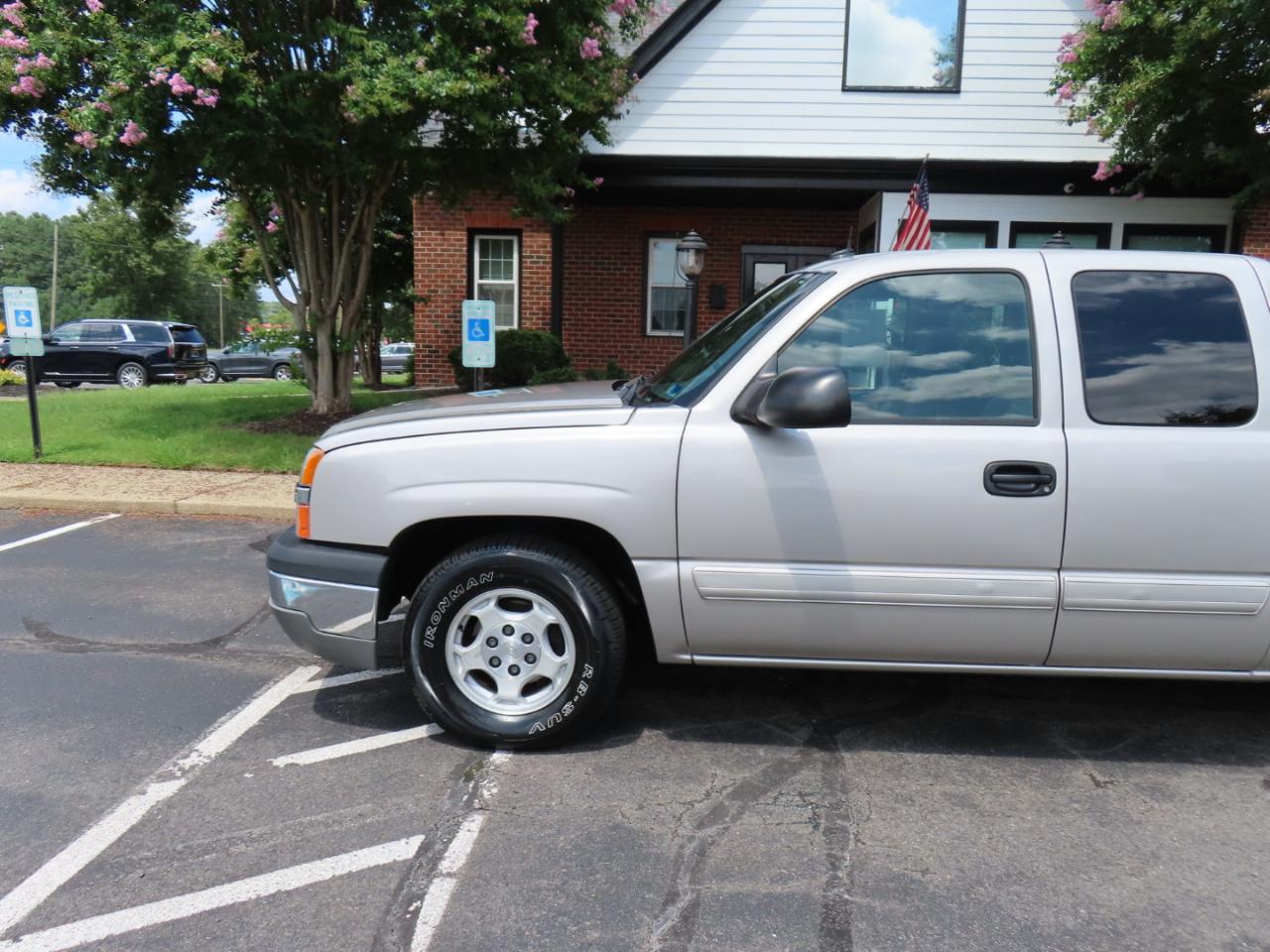 chevrolet silverado 1500 2004 1GCEC19T04E196370 image chevrolet silverado 1500 2004 1GCEC19T04E196370 image
